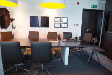 Using a black cloth and grids on ythe 2 lights help control spill